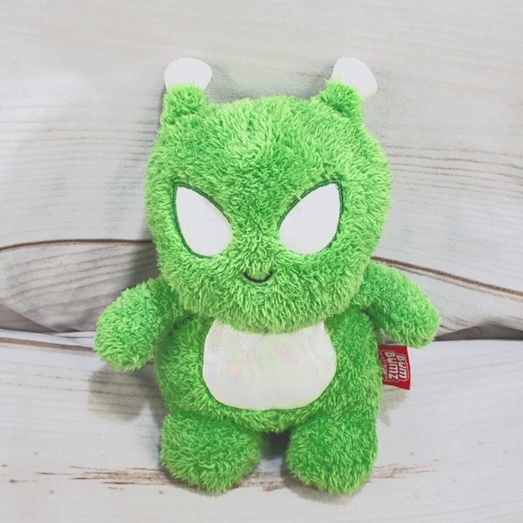 BumBumz Matt Green Alien Beanbag Plush Stuffed Toy Russ Retro Series 8 Inch 2023 - Picture 8 of 8